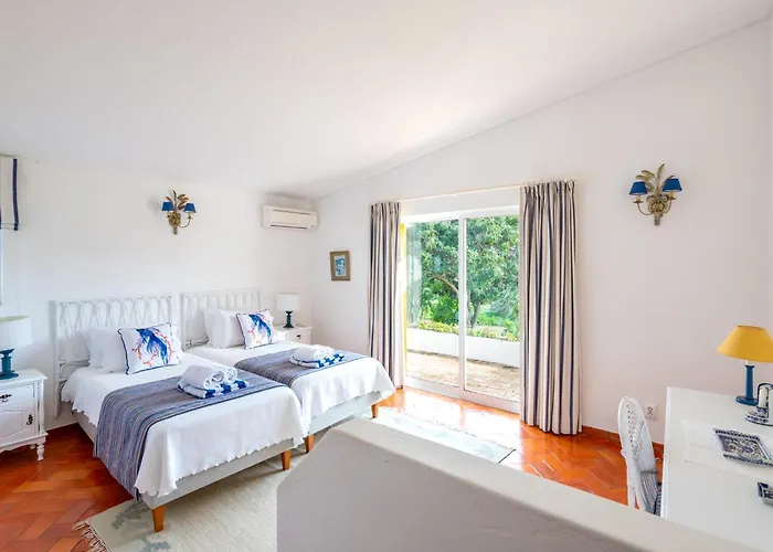 Villa Caran Lagos